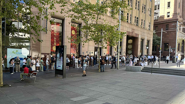 黄金白银价格暴跌,2天蒸发$10万亿!悉尼CBD仍现排队抢购潮,背后真相曝光(组图) - 2