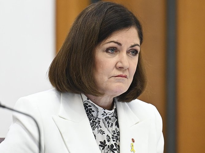 今天,澳洲自由党领导层大变动!遭罢黜的首位女党魁,落寞离场...(组图) - 4
