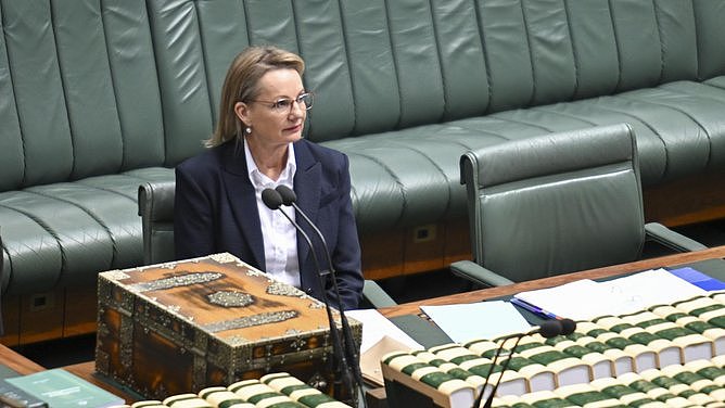 今天,澳洲自由党领导层大变动!遭罢黜的首位女党魁,落寞离场...(组图) - 11