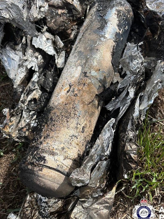 堪培拉操场惊现自制爆炸装置！清晨传出巨响警方紧急封锁，近期疑有多起关联案（组图） - 2
