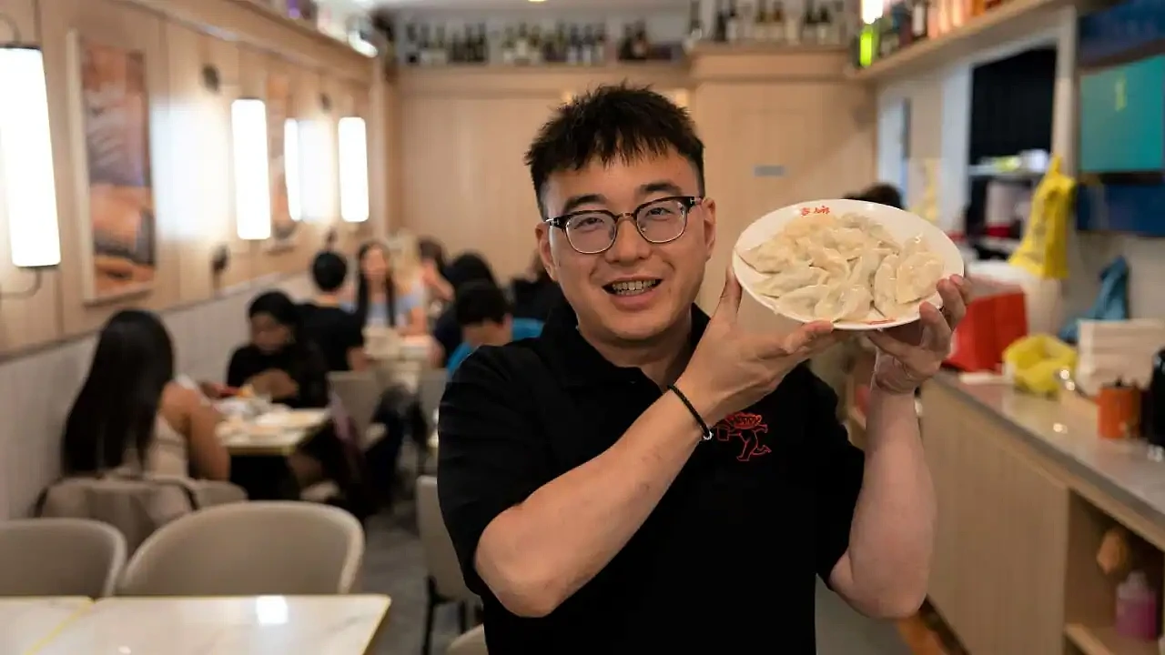 日销2500个!墨尔本中餐馆DIY水饺爆火,“硬币馅”寓意惊喜(图) - 1
