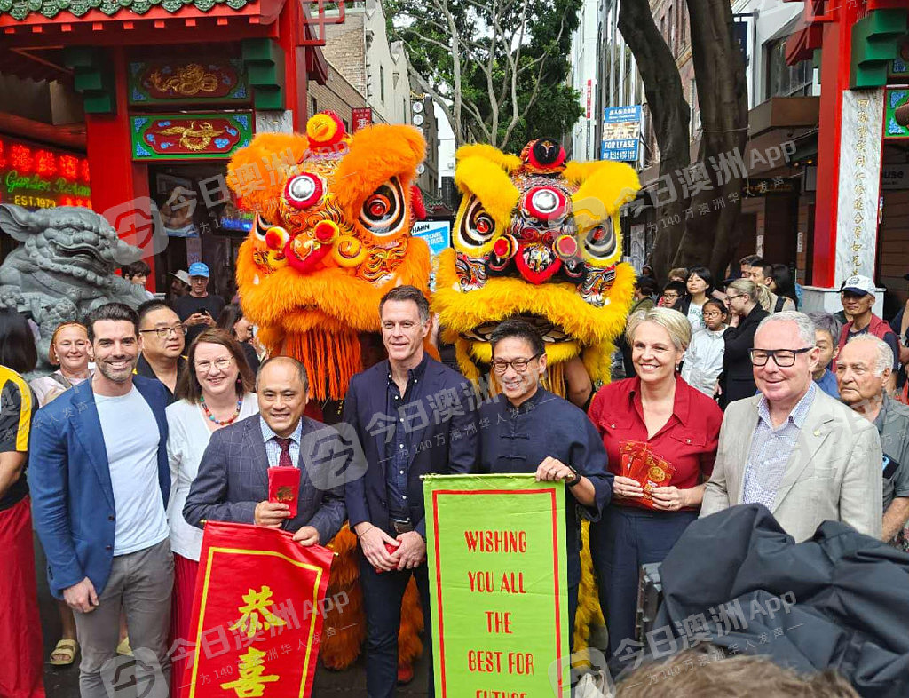 新州州长柯民思及多位议员悉尼唐人街拜年！派利是恭贺马年春节（视频/组图） - 11