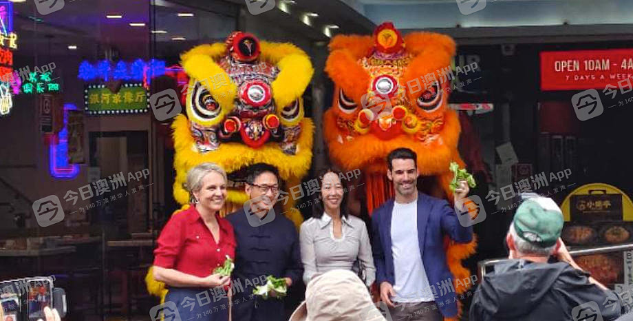新州州长柯民思及多位议员悉尼唐人街拜年！派利是恭贺马年春节（视频/组图） - 4