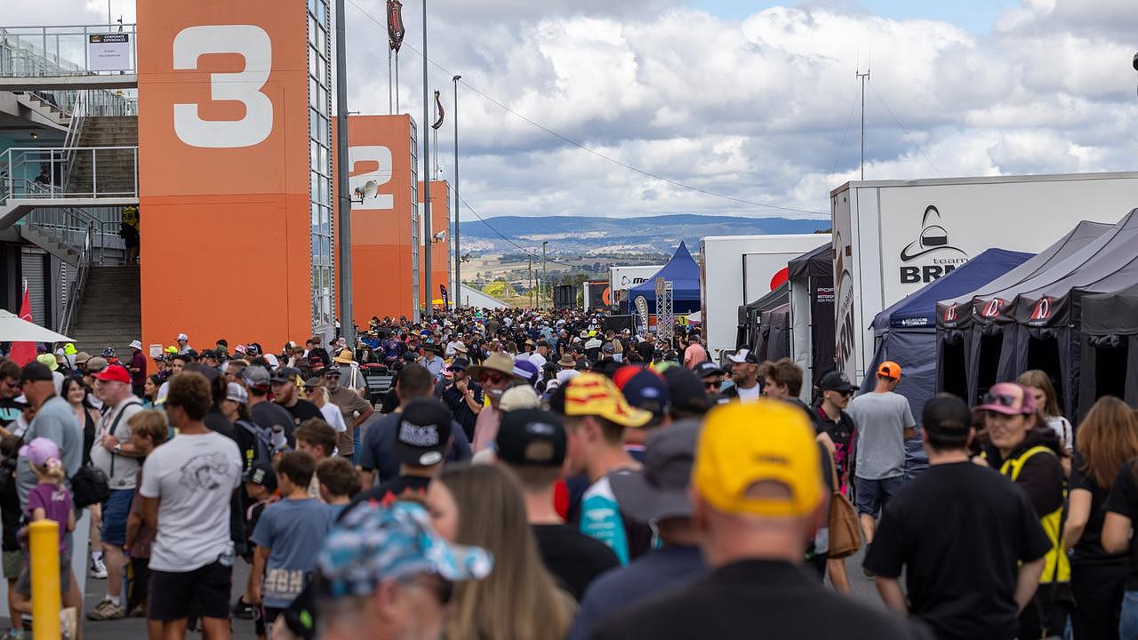 悉尼袋鼠乱入酿惊险,车手以250km/h撞击溅血!AMG问鼎Bathurst12小时耐力赛(视频/组图) - 4