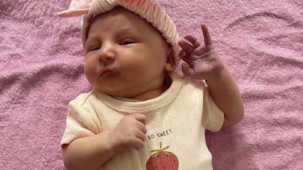 遭中国男子热咖啡泼伤男婴迎来妹妹,全家沉浸喜悦!中国当局抵澳调查(组图) - 2