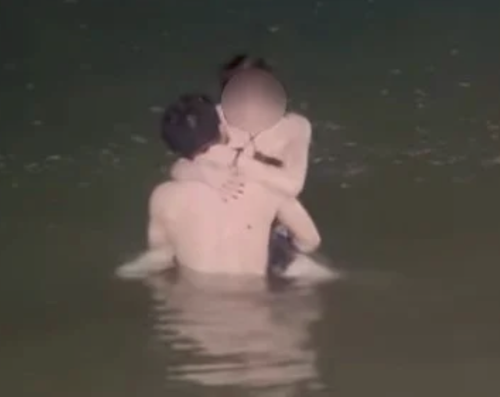 视频曝光！中国情侣芭达雅海中“活春宫”，肉体交叠激战1小时（视频/图） - 2