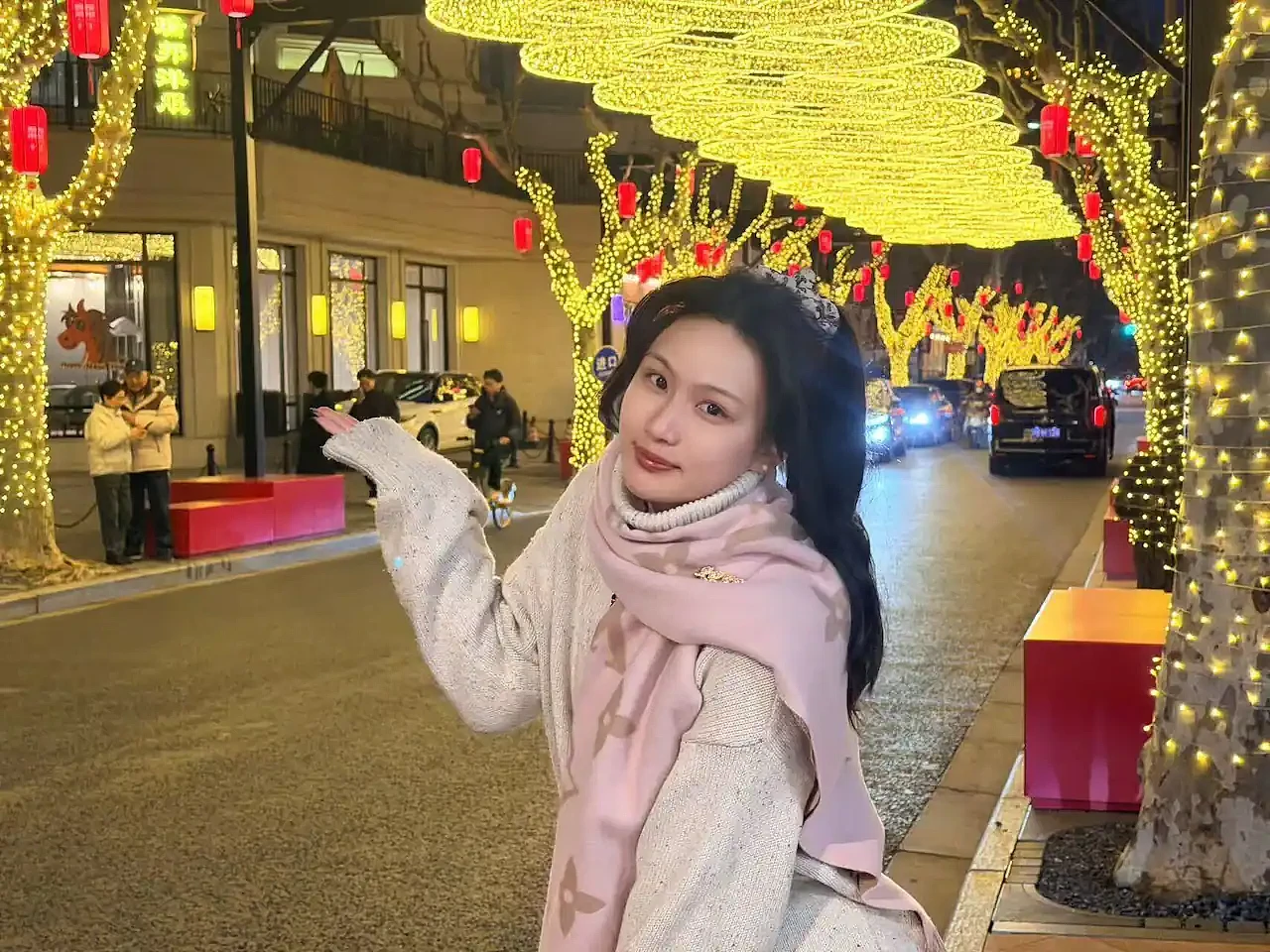 中国留学生带澳洲消防员日历回国过春节！澳洲亚裔跨洋“朝圣”，只为那口最正宗的家乡味（组图） - 2