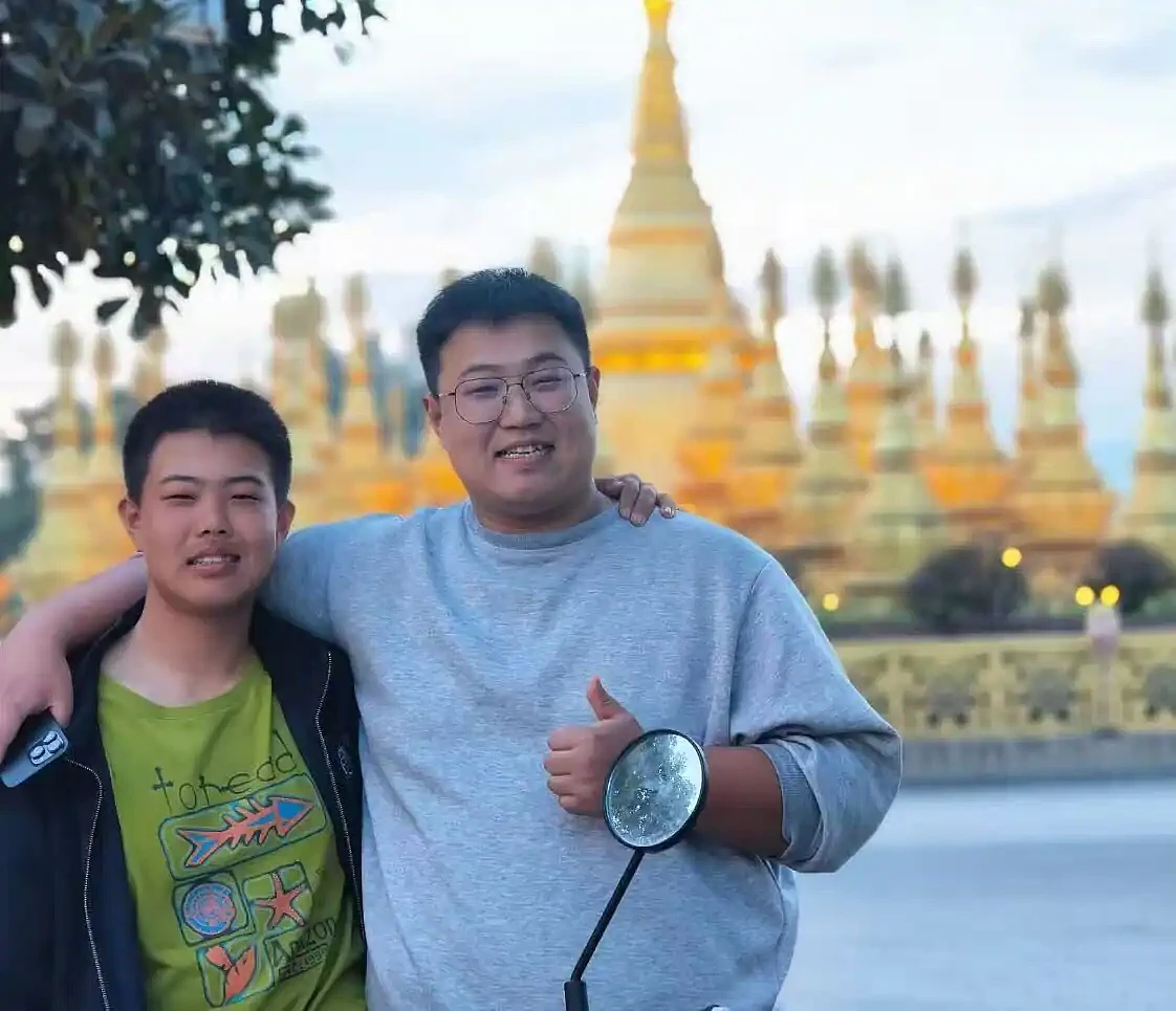 中国留学生带澳洲消防员日历回国过春节！澳洲亚裔跨洋“朝圣”，只为那口最正宗的家乡味（组图） - 8