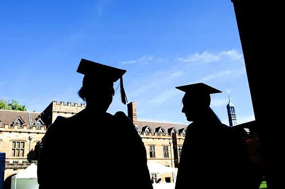 澳洲大学种族歧视报告出炉！7.5万师生亲历，歧视已成系统性问题（组图） - 2