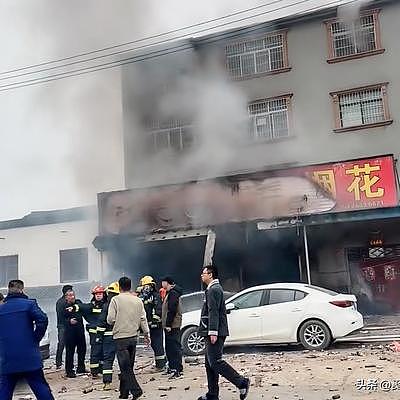 12名遇难者身份确认！湖北烟花店爆炸起火，现场视频曝光  （视频/组图） - 7