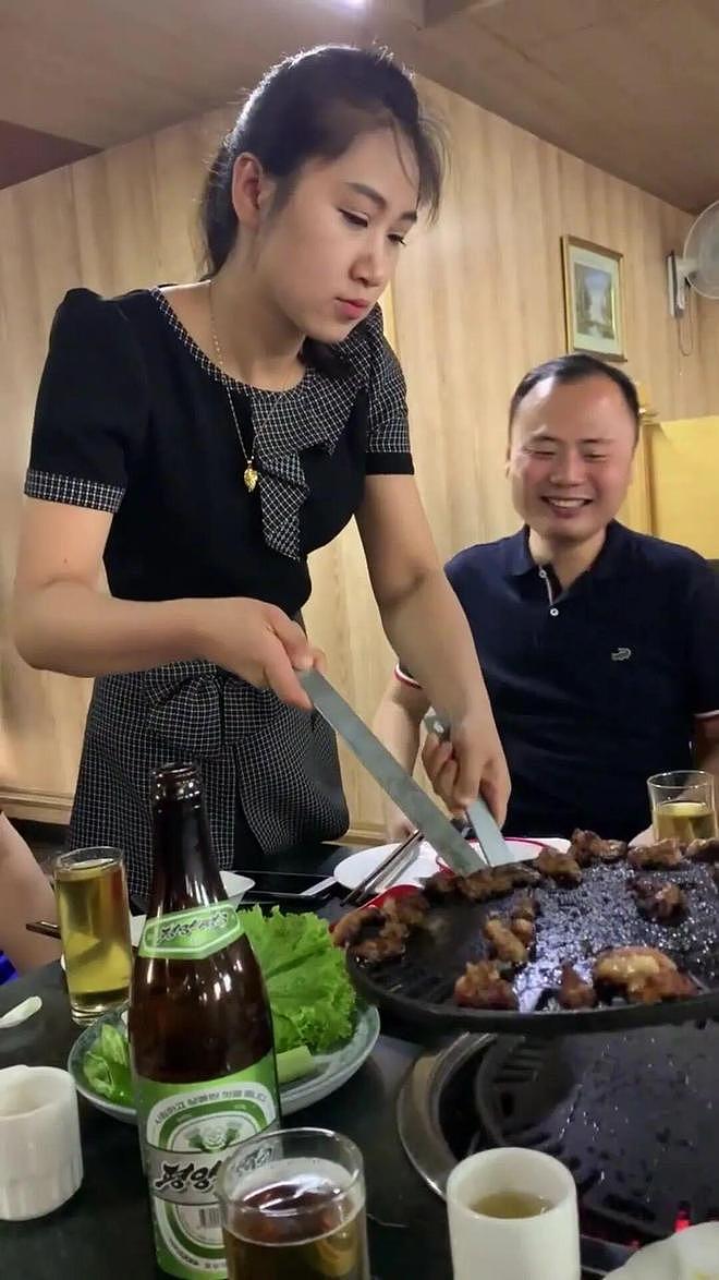 “回去就是有钱人!”揭秘在华朝鲜姑娘:月入五千上缴七成且没手机(组图) - 1