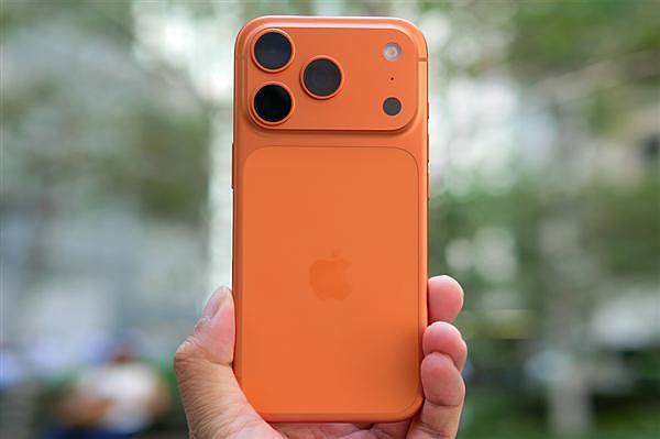 告别实体卡!iPhone 18 Pro/iPhone Fold全系列无卡槽(组图) - 1