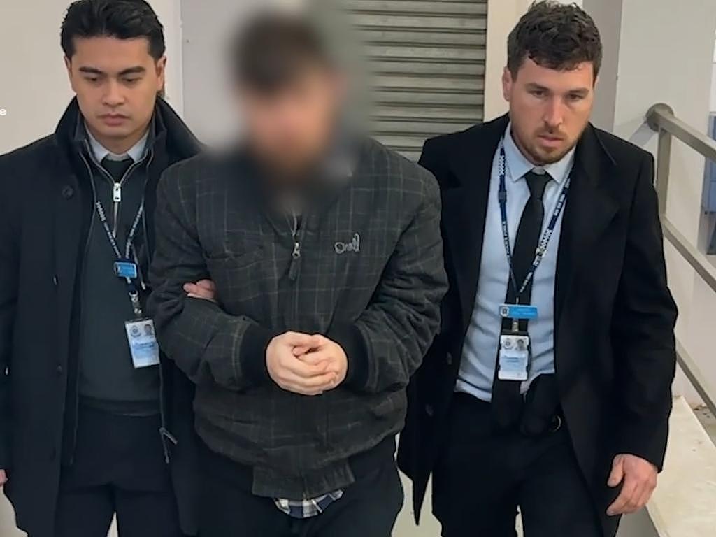 悉尼男在Big W及麦考瑞大学厕所安装针孔偷拍,至少10名女性受害细节曝光(组图) - 2