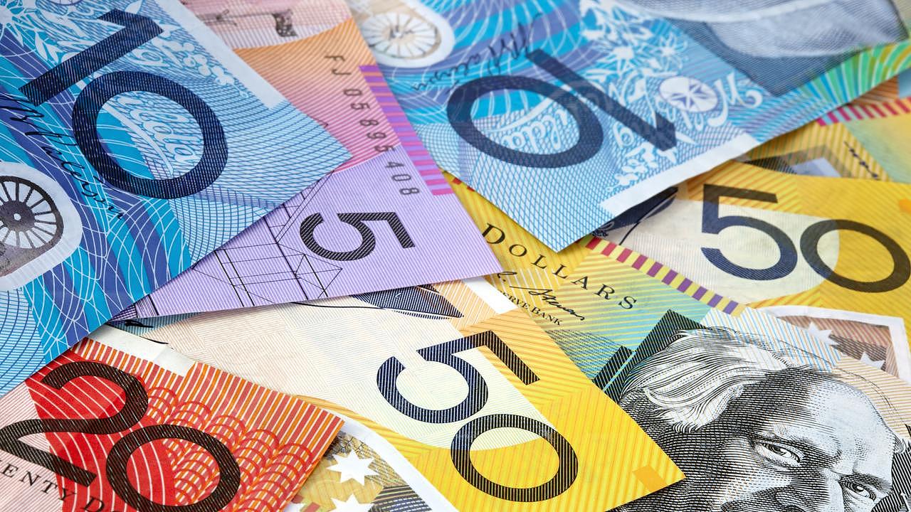 澳顶级网黄年入$200万竟月亏$1万？汇率暴跌引发收入缩水，直言太难（组图） - 6