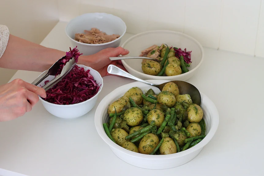 澳洲夏日餐桌必备!营养师公开私藏食谱,香草土豆沙拉这样拌绝了(组图) - 4