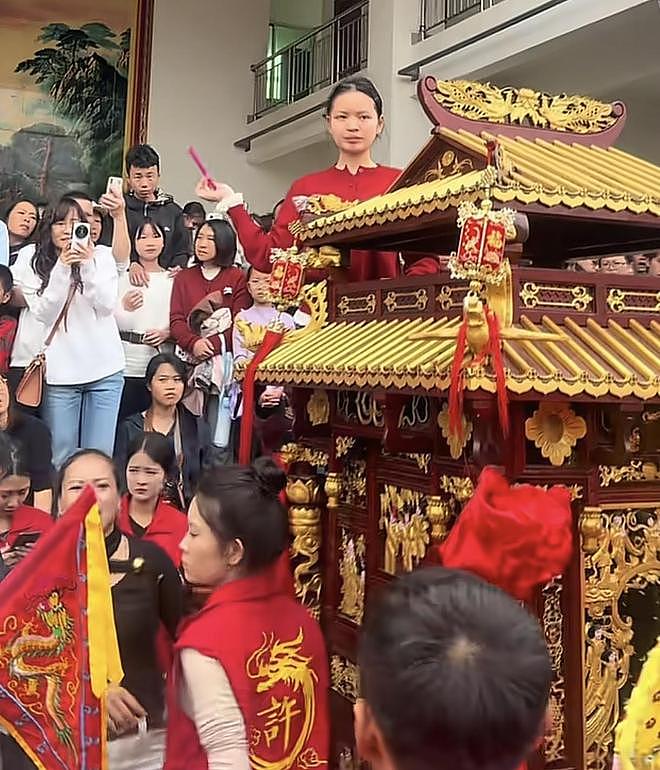 广东妈祖巡游丑闻引爆热议!网传富商强换男童,遭福建商界集体抵制(视频/组图) - 2