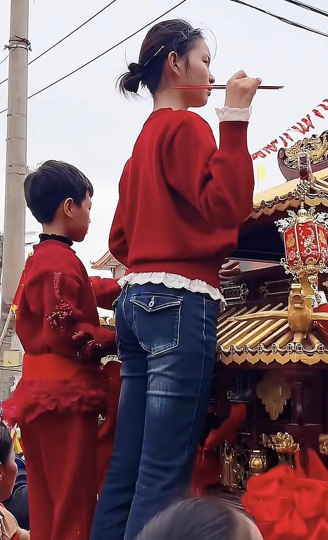 广东妈祖巡游丑闻引爆热议!网传富商强换男童,遭福建商界集体抵制(视频/组图) - 4