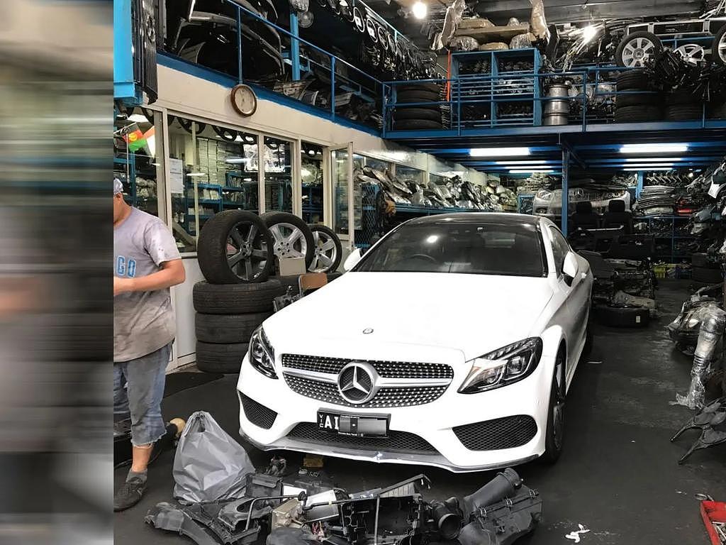 澳男在迪拜街头偶遇自己被盗爱车，丰田被易被偷车贼盯上（组图） - 1