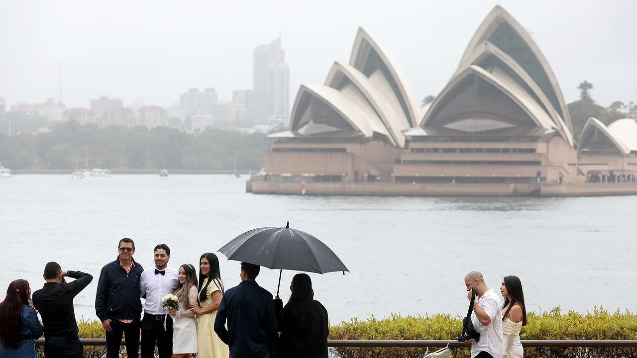 30度高温刚过，暴雨+雷暴立刻登场！悉尼人要连“湿”一周（组图） - 1