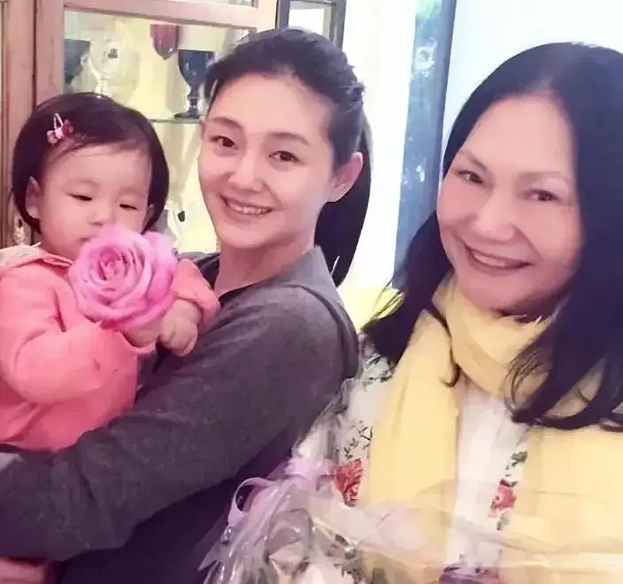 张兰官宣马筱梅初七产子!高兴到合不拢嘴,汪小菲三胎再得子(组图) - 19