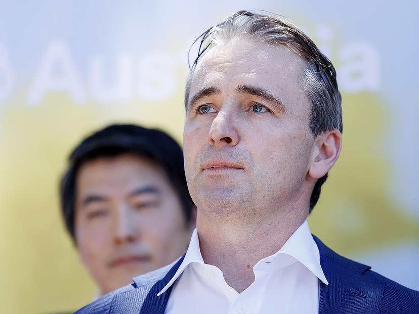 半年盈利超50亿，澳洲联邦银行仍裁员300人，9千万AI计划引发工会强烈不满（图） - 3