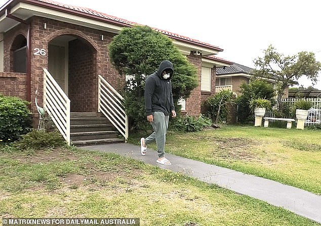 探访者车内搜出刀具和手写信件,探监Bondi枪手被紧急叫停!(组图) - 3