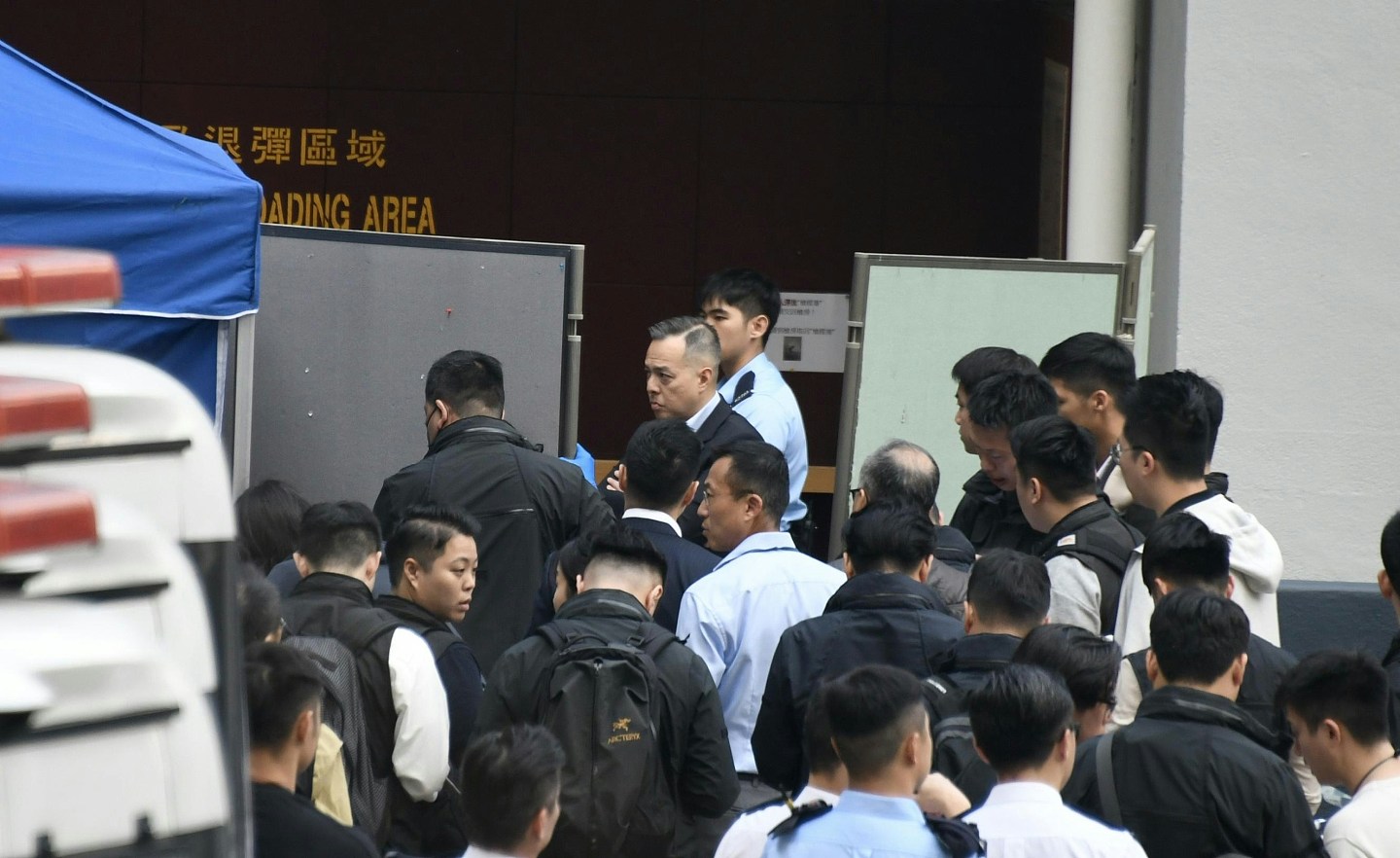 香港警署惊传自杀案：23岁女警清晨持枪自轰头部，当场身亡（组图） - 1