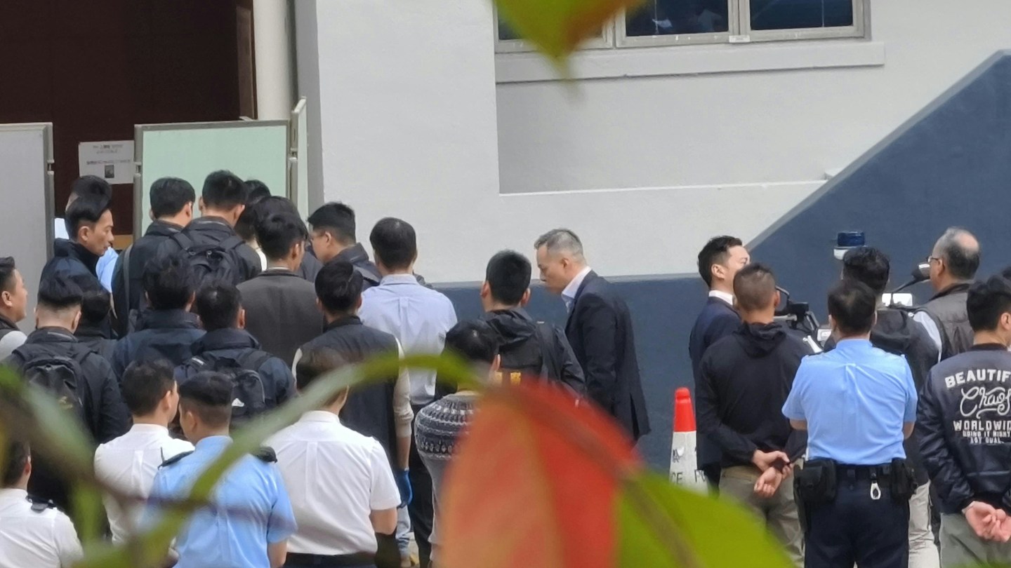 香港警署惊传自杀案：23岁女警清晨持枪自轰头部，当场身亡（组图） - 2
