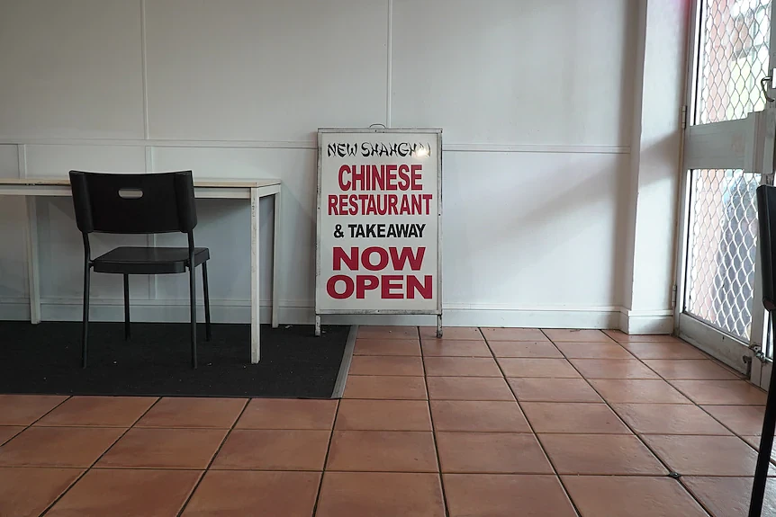 澳中餐厅主厨遭持械抢劫，员工恐慌掀离职潮！餐厅被迫停业（组图） - 3
