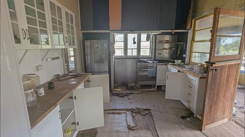 曾致3人死亡！澳洲恐怖袭警案“凶宅”$19万紧急开售，屋内枪柜竟原封未动（组图） - 3