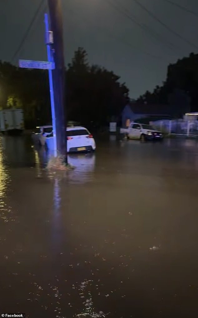 悉尼遭暴雨狂袭，降水近100毫米致多路段瘫痪！气象局发布“威胁生命”预警（组图） - 4