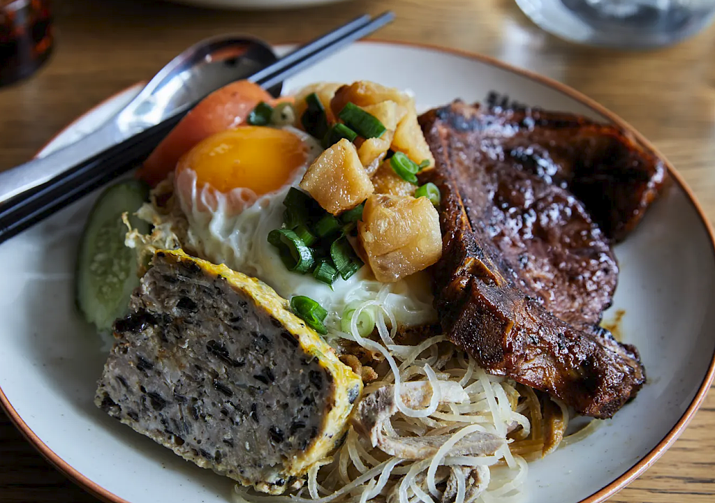 悉尼越南风味新店：招牌碎米拼盘，一盘集齐多重口感（组图） - 1