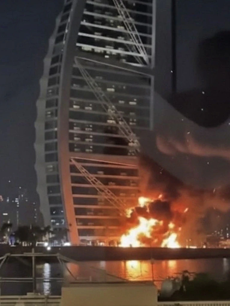 中东爆发激战致全球航线瘫痪，11万澳人滞留海外，“我当时感觉在死亡边缘” - 2