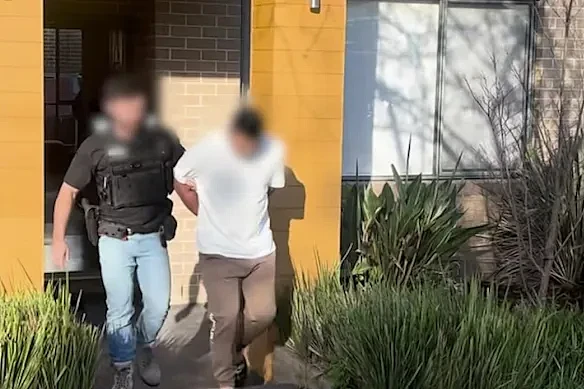 澳华女卖黑烟被绑架,惨遭殴打折磨+注射“迷奸药”!华人绑匪获刑8年(组图) - 5