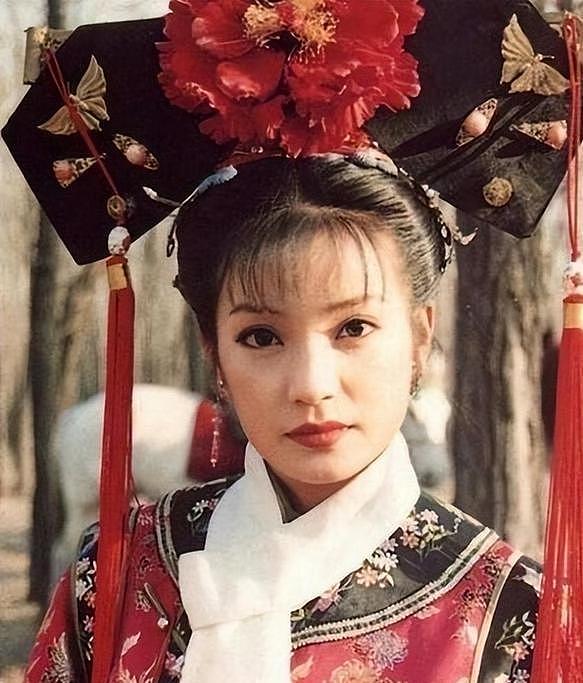 欠债10亿！黄有龙砸重金办新加坡身份，女儿竟成赵薇口碑救星 - 5