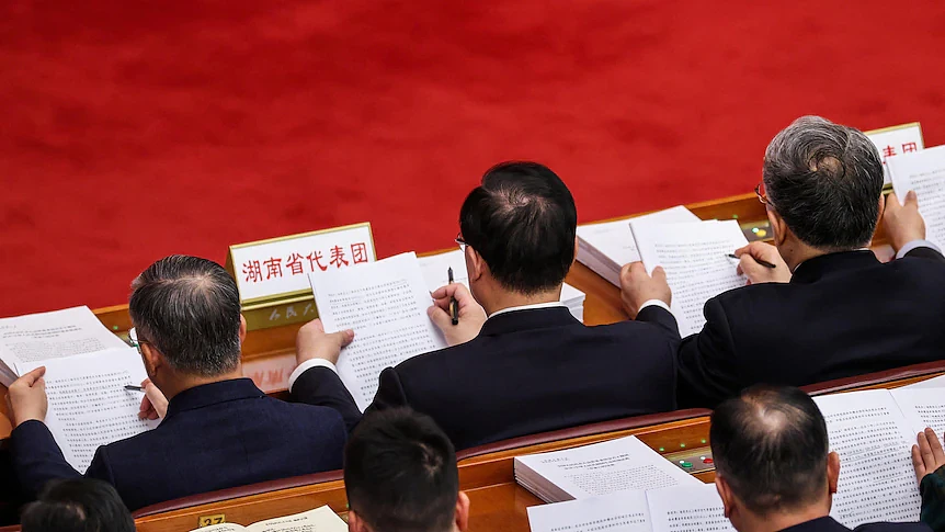 “不可能的任务” 澳媒记者报道中国两会，采访人大代表连吃“闭门羹”（组图） - 2