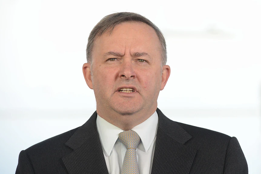 拒绝重演伊拉克战争！艾博年政府支持美以空袭伊朗，黄英贤紧急澄清立场（组图） - 2