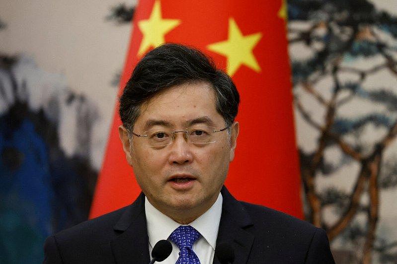 港媒：中国前外长秦刚因生活作风问题被贬，已提早退休 - 1