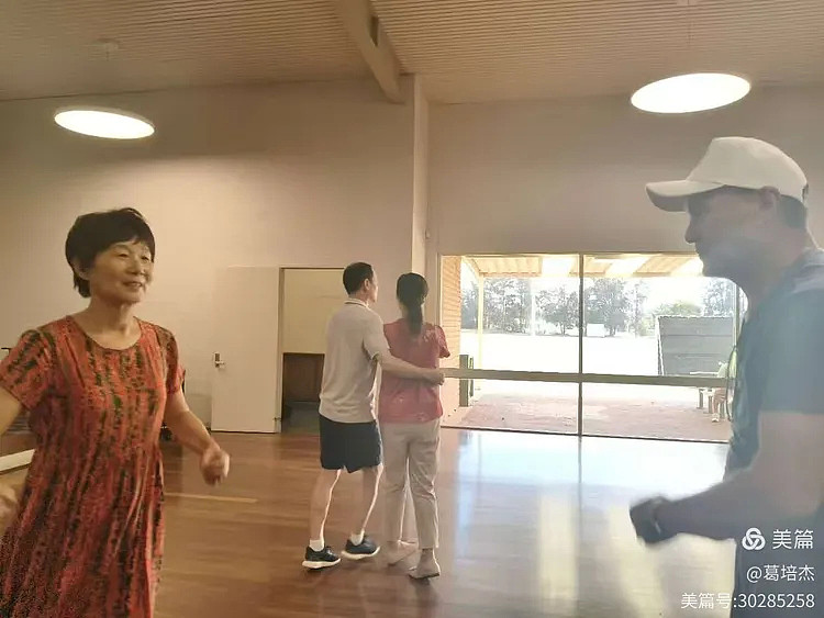 秋风送爽贺寿星（组图） - 3
