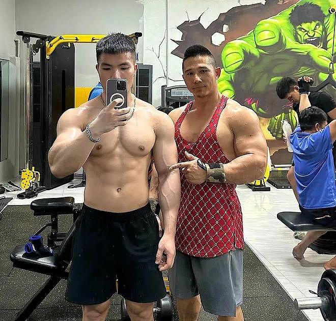 【帅哥】27岁越南健身帅哥，大秀饱满胸肌和八块腹肌，这倒三角身材谁能不爱（组图） - 9