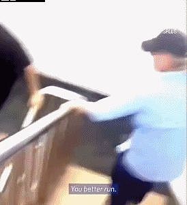伊朗女足5人澳洲酒店逃离视频曝！冲下消防楼梯+从车库逃走，遭官员追堵（组图） - 3