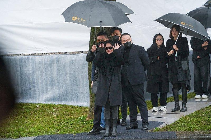 小S夫许雅钧搭讪大S粉丝还传出殡照证明身分，私密对话曝光（图） - 1