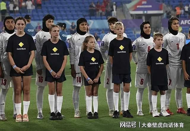 伊朗女足球员寻求澳洲庇护，家人含泪喊话：千万别回国（组图） - 1