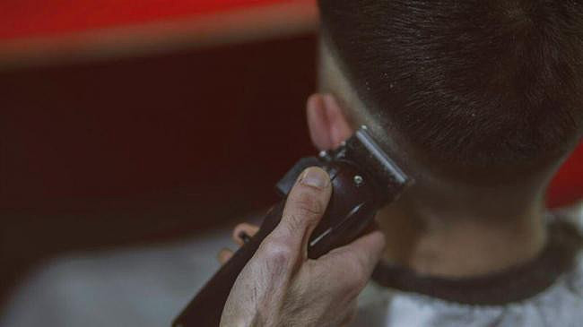 正月剪发克死舅?男遭舅妈怒告索赔天价(图) - 1