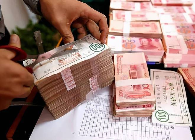为什么五百万人民币在全球都算中产，在网上却被认为穷困潦倒？ - 1