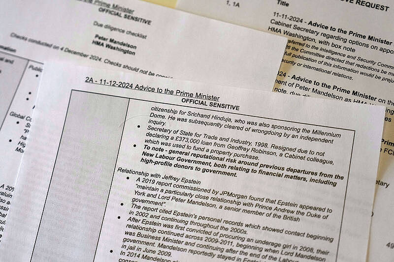 英国前驻美大使卷入淫魔富商案，首批档案释出揭露其严重声誉风险 - 1