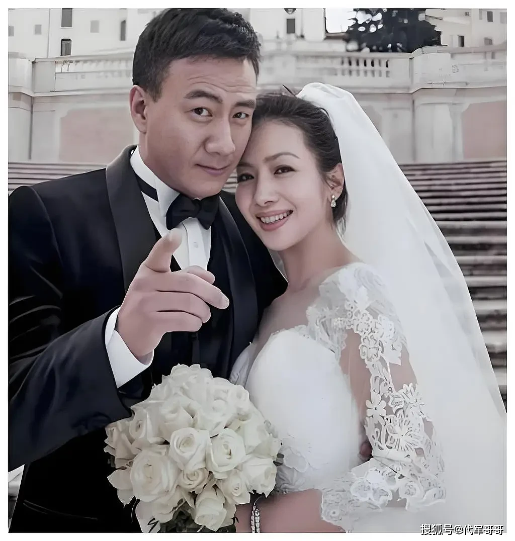 57岁胡军近况曝光！与卢芳结婚26年零绯闻（组图） - 2