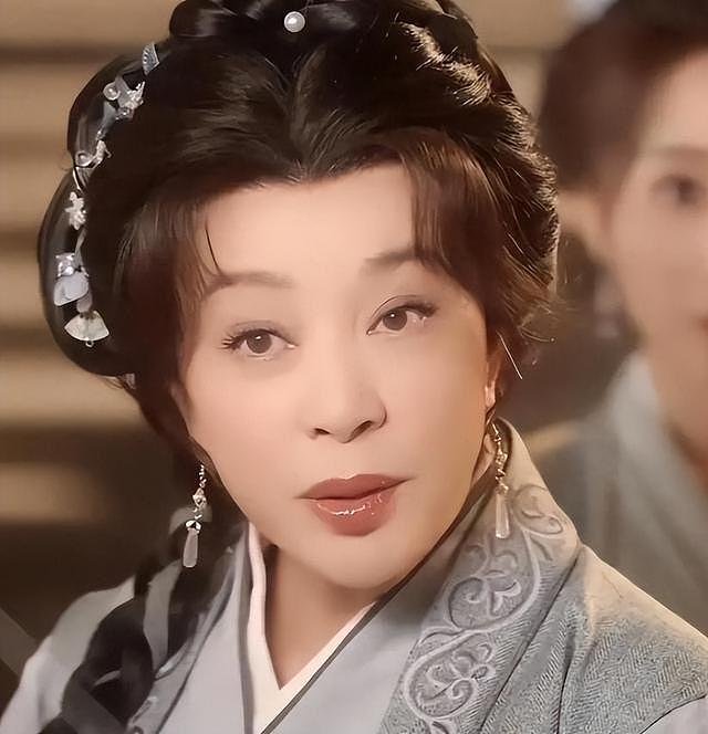 凌晨在北京去世?75岁“风流妖精”刘晓庆,给内娱明星们上了一课(组图) - 1