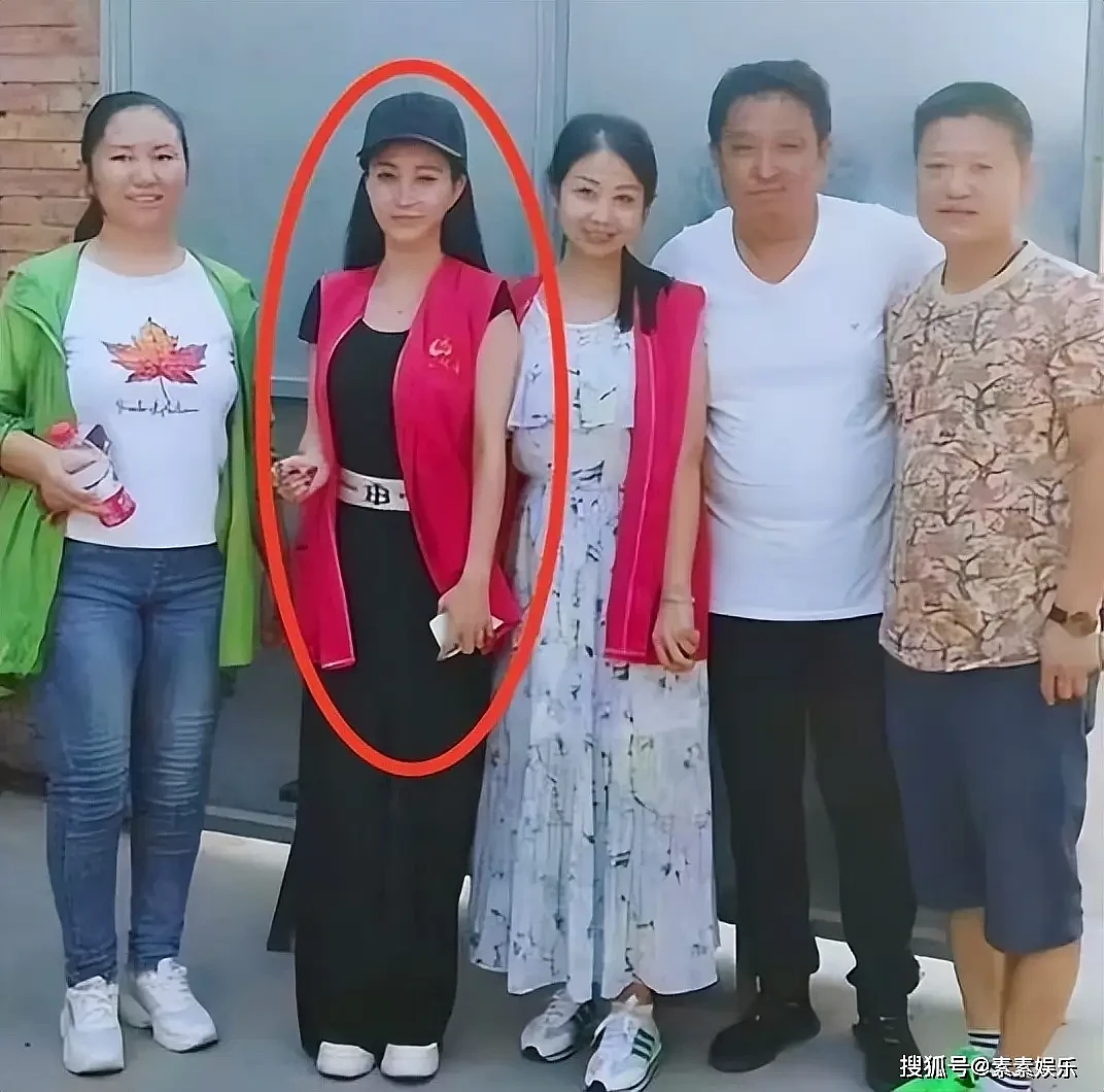 39岁网红“王炸姐”直播猝死,求救仅10分钟后死亡(组图) - 8