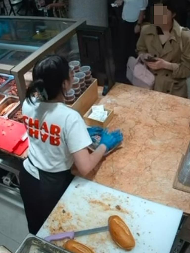 悉尼CBD亚洲餐厅惊现“职业级”骗餐，女子凭一张废纸骗走午餐（视频/组图） - 3